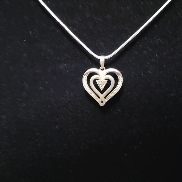 Silver Heart Pendant Necklace C - Picture 6 of 9